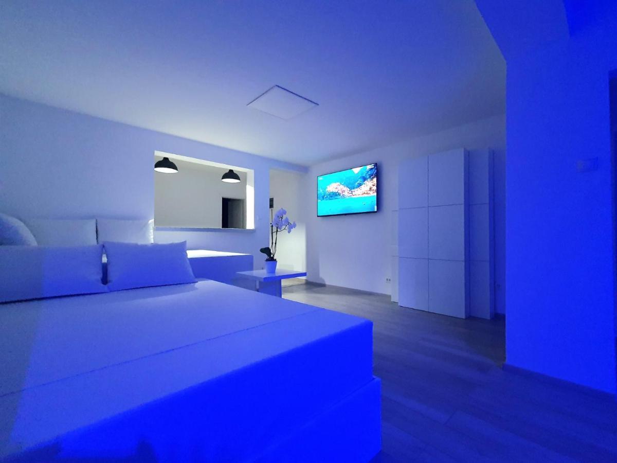 Penthouse Jacuzzi & Pool Apartmants Opatija Exterior foto